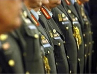 Οργή απόστρατων για τα πετσοκομμένα αναδρομικά: «Το σύστημα είναι στρεβλό»